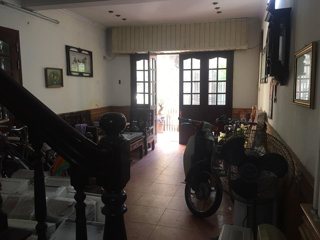 Bán nhà phố Lạc Long Quân, Cầu Giấy, ô tô tránh, ở ngay, tiện KD, 5 tầng 83m2 giá 14.3 tỷ