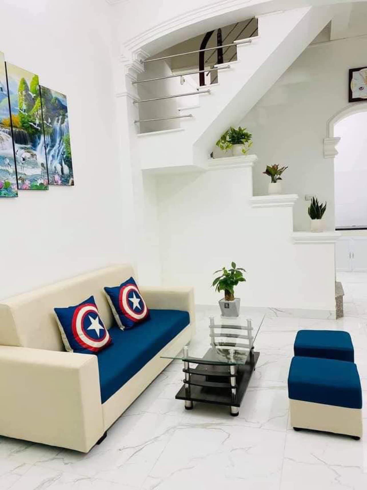 Bán nhà Ngõ Văn Chương, Đống Đa, gần phố, ở ngay 3 tầng 28m2 giá 3 tỷ