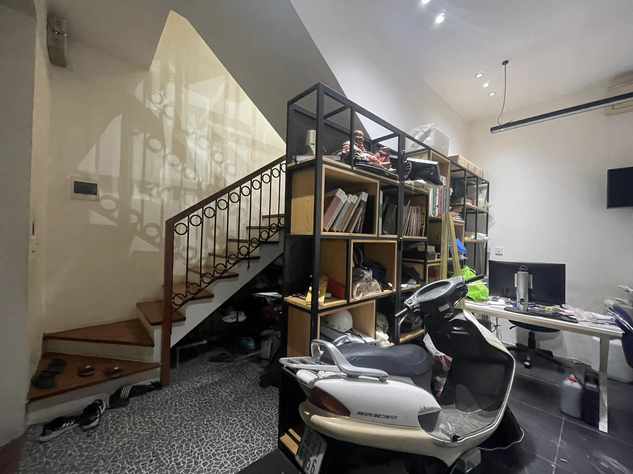 Bán nhà phố Phương Mai, Đống Đa, gần phố, ô tô đỗ cửa, tiện KD, 5 tầng 31m2 giá 7.5 tỷ