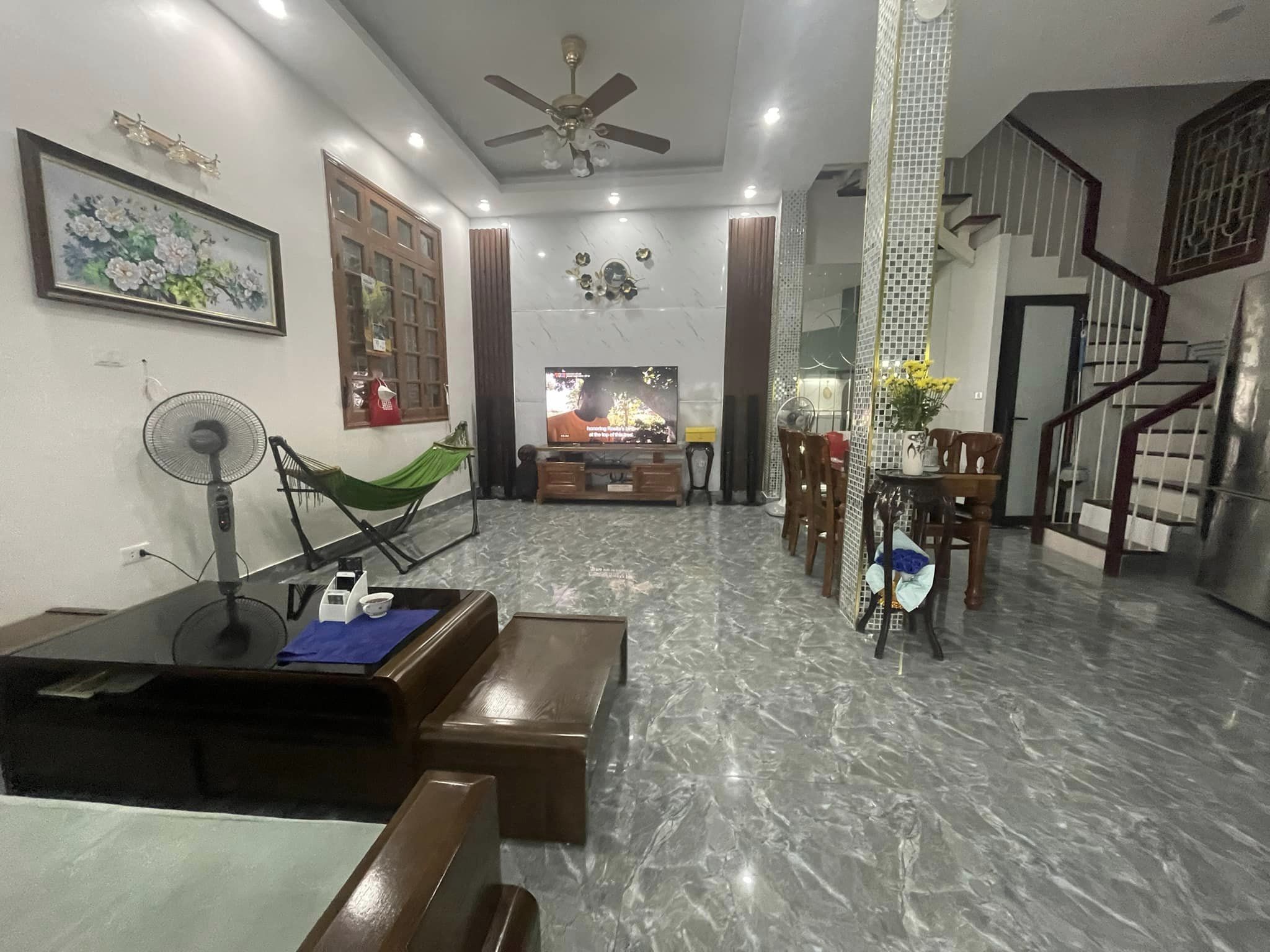 Bán nhà phố Hào Nam, Đống Đa, lô góc, ở ngay 4 tầng 50m2 giá 6.5 tỷ