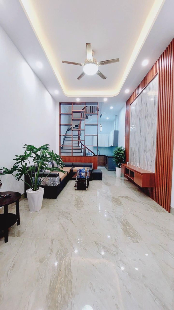 Bán nhà phố Khâm Thiên, Đống Đa, gần ô tô, ở ngay 4 tầng 31m2 giá 3.93 tỷ