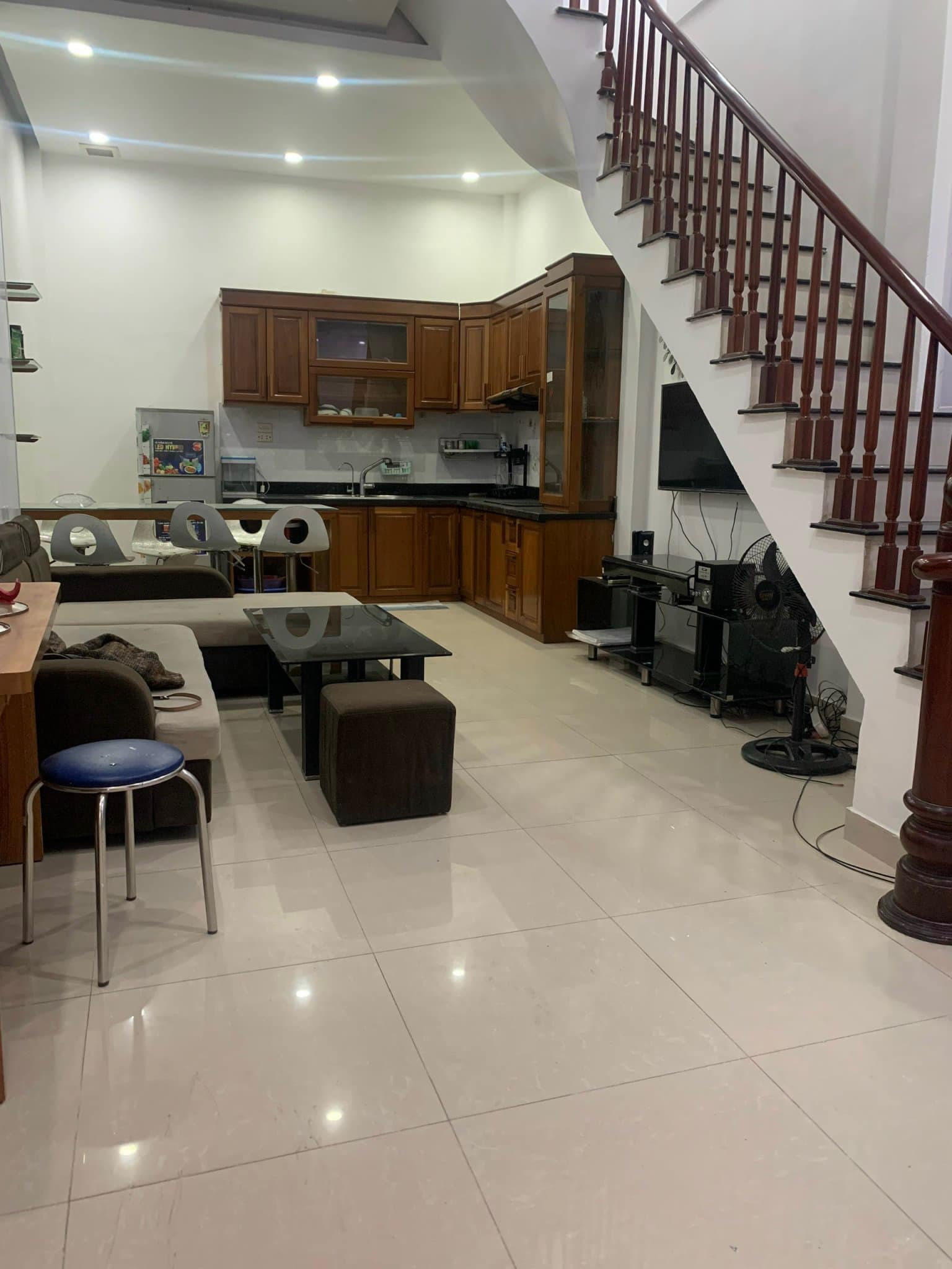 Bán nhà phố Tây Sơn, Đống Đa, gần phố, ô tô đỗ cổng, 3 tầng 42m2 giá 4.65 tỷ