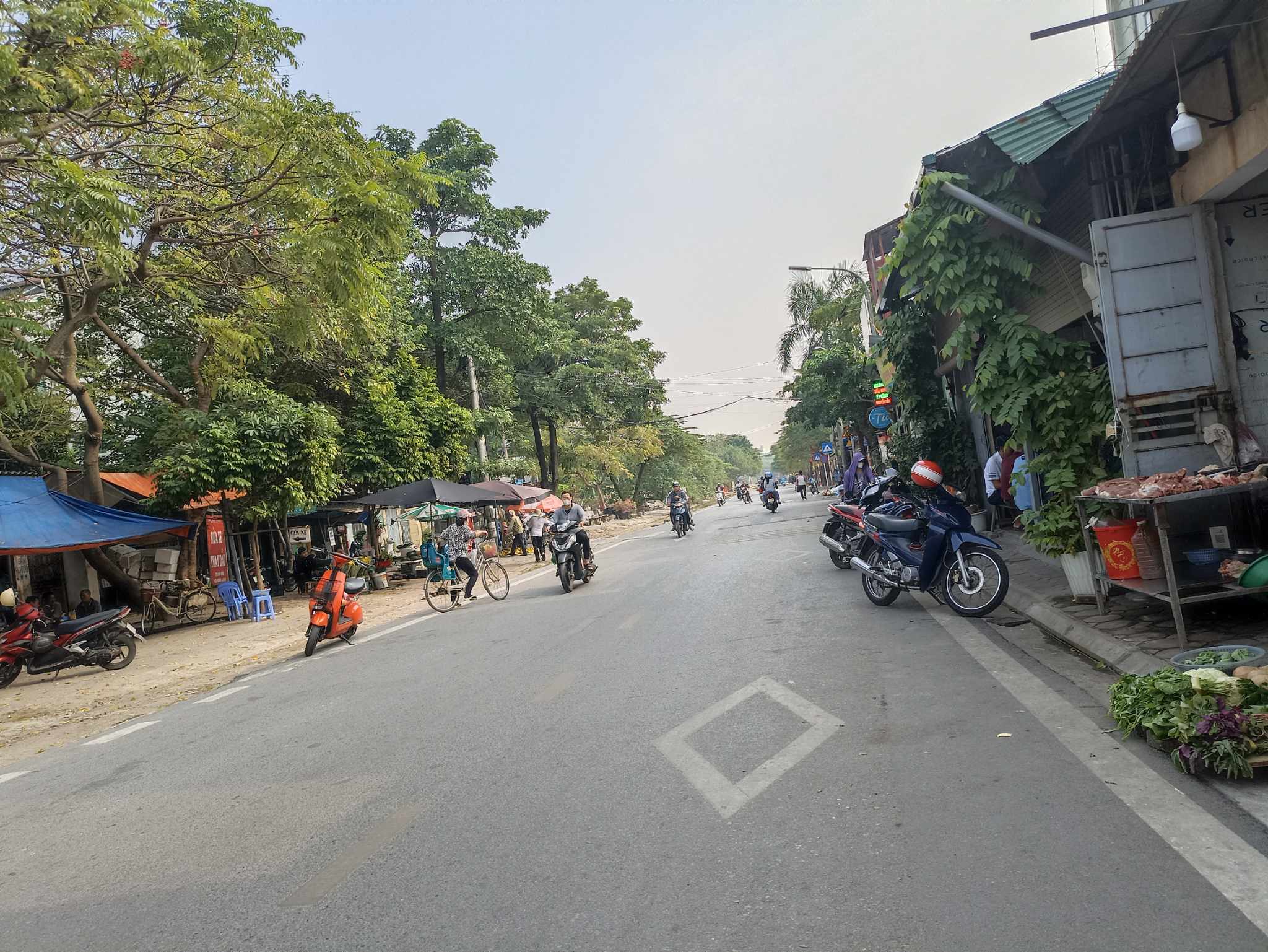 Chính chủ cần bán mảnh đất tại ngõ Phường Thượng Thanh, Long Biên, 50m2, Lô góc, Ô tô.