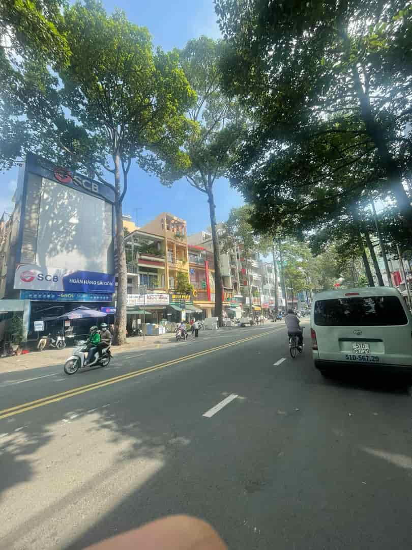 Bán nhà Ngô Gia Tư, Quận 10, 4.2x16, sát mặt tiền, chỉ 5 tỷ hơn