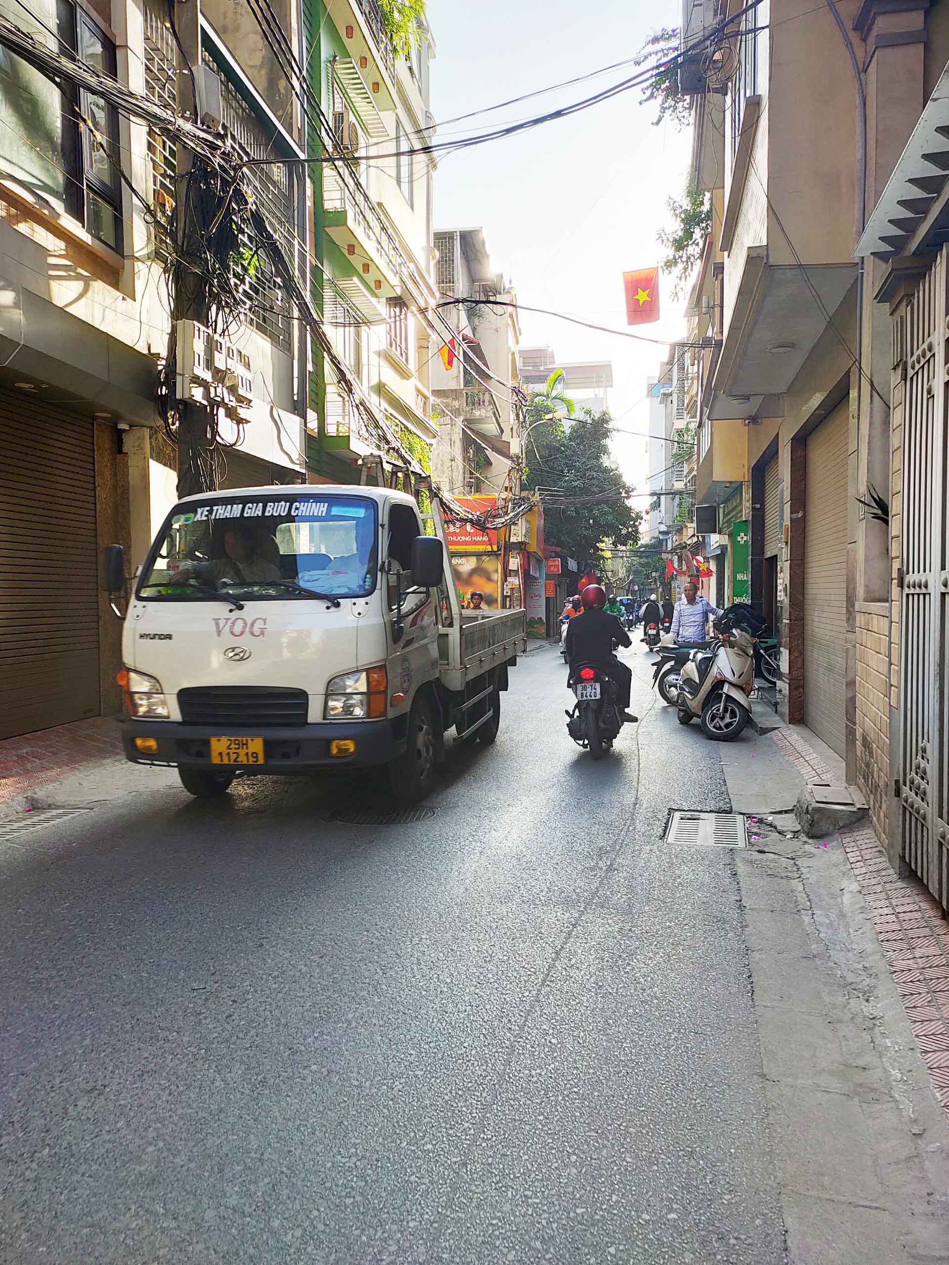 CỰC HIẾM. Bán nhà 62m2 x 3T đẹp, phố Lê Trọng Tấn, ô tô vào, đường trải nhựa. Giá 4,6 tỷ