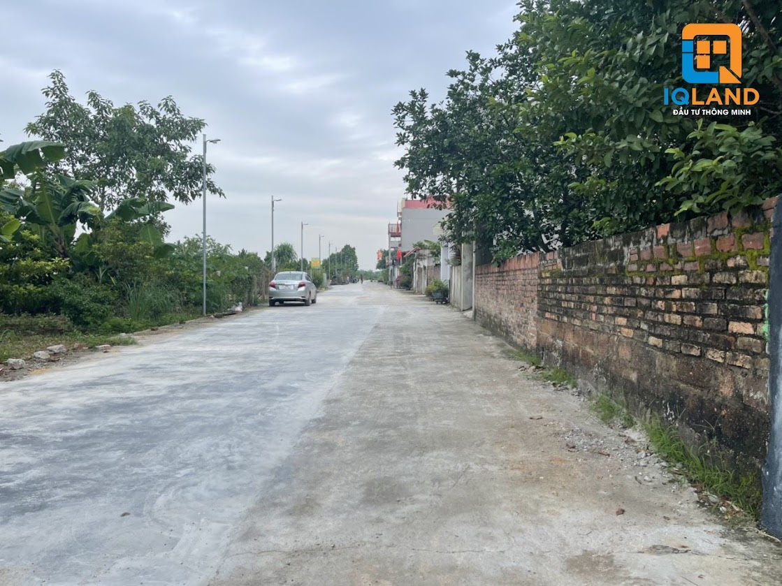 Em chính chủ muốn bán nhanh 68m2 Full Thổ cư bìa đồng, đường 8m nhìn ra tỉnh lộ 131