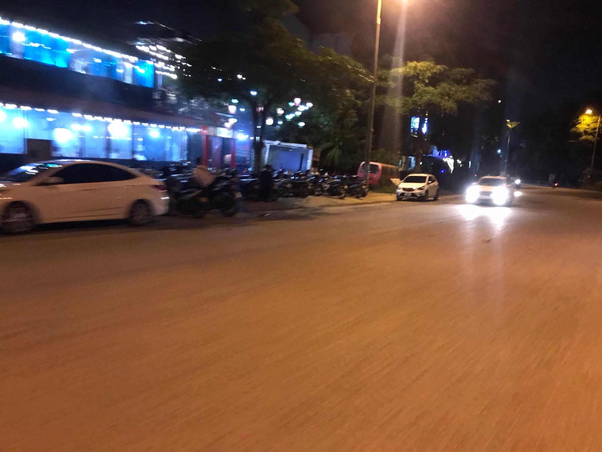 Bán 160m đất có 1 0 2 mặt đường 24m KĐT Hà Phong,mt:8m,kinh doanh ngày đêm.