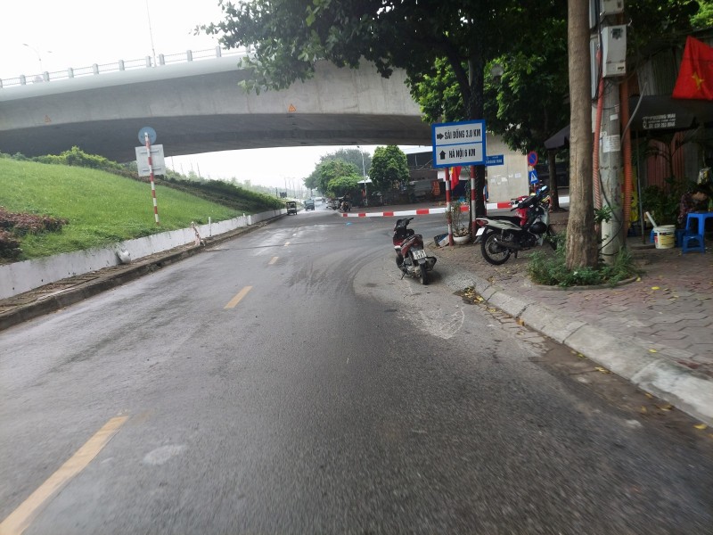 NHÀ BÁT KHỐI - THOÁNG SÁNG - 1 BƯỚC RA PHỐ - GARA 7 CHỖ - HÀNG XÓM AEONMALL - TIỆN ÍCH BẠT NGÀN - VÀI BƯỚC SANG PHỐ,