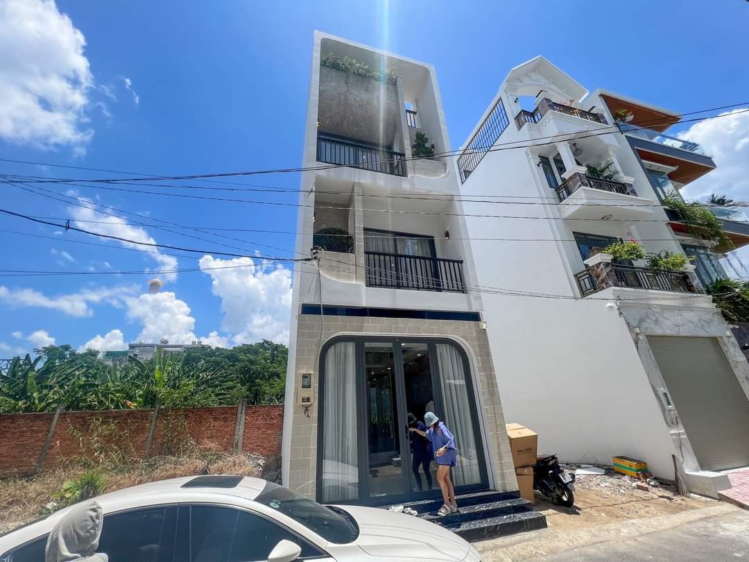 THANG MÁY DÁT VÀNG, PHÂN LÔ ĐỒNG BỘ, TẶNG FULL NỘI THẤT, ĐÀO TÔNG NGUYÊN NHÀ BÈ