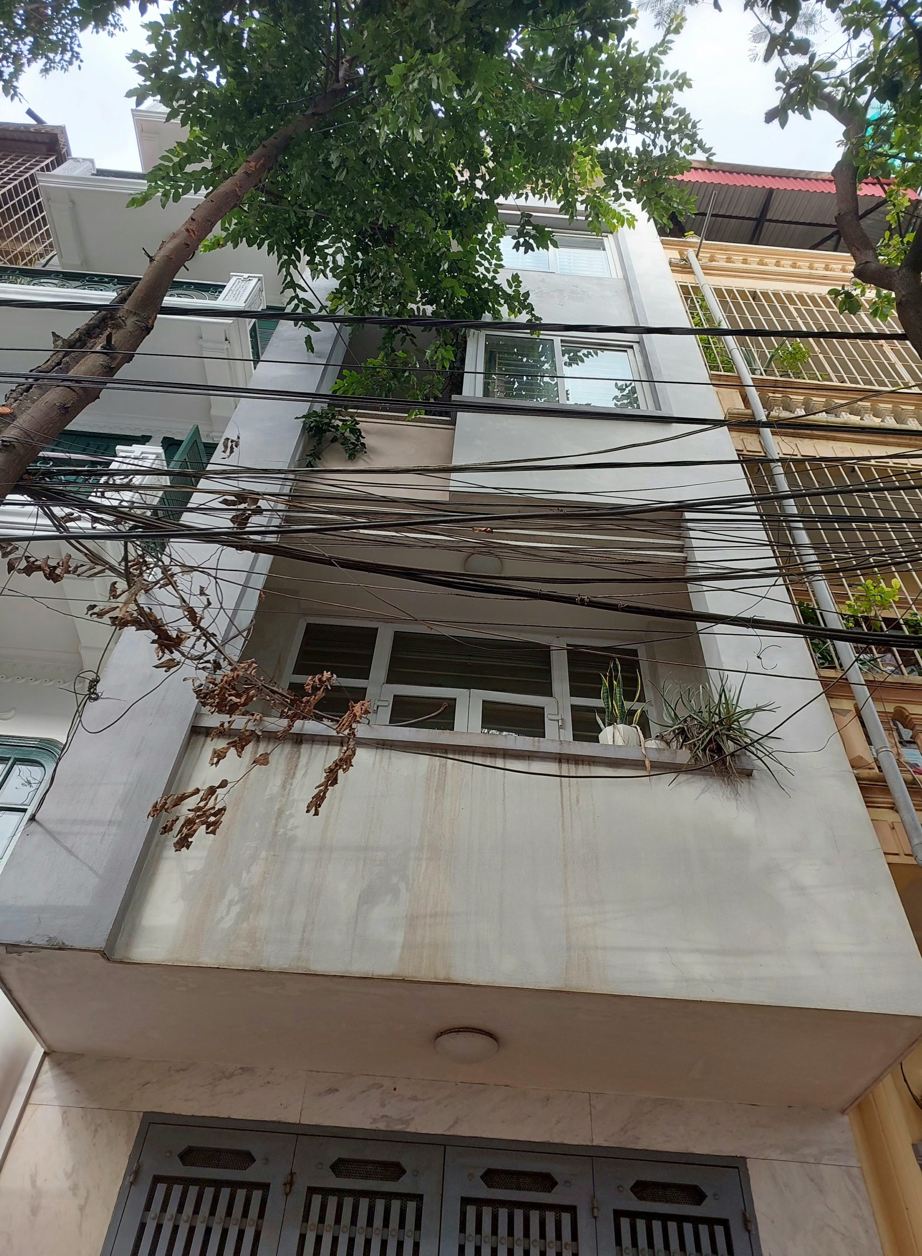 BÁN NHÀ MẶT PHỐ PHÂN LÔ KHU ĐỀN LỪ - HOÀNG MAI -HN. Ô TÔ ĐỖ TRONG NHÀ. ĐƯỜNG Ô TÔ TRÁNH NHAU,VỈA HÈ, Ở+KINH DOANH. DIỆN TÍCH 55 M2 -5 TẦNG -13.5 TỶ. SỔ ĐỎ.