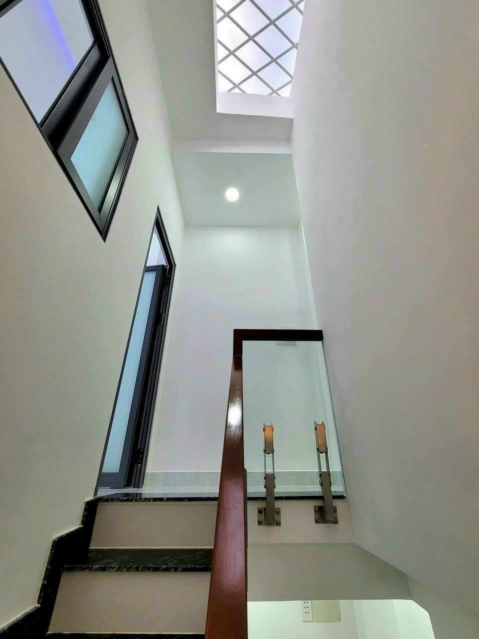 nhà mới dọn vào ở ngay phường 16 Gò Vấp 30m2- 4PN chỉ 3 tỷ hơn