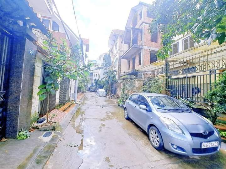 BÁN NHÀ PHỐ LẠC LONG QUÂN 96M2 – 8.9 TỶ.