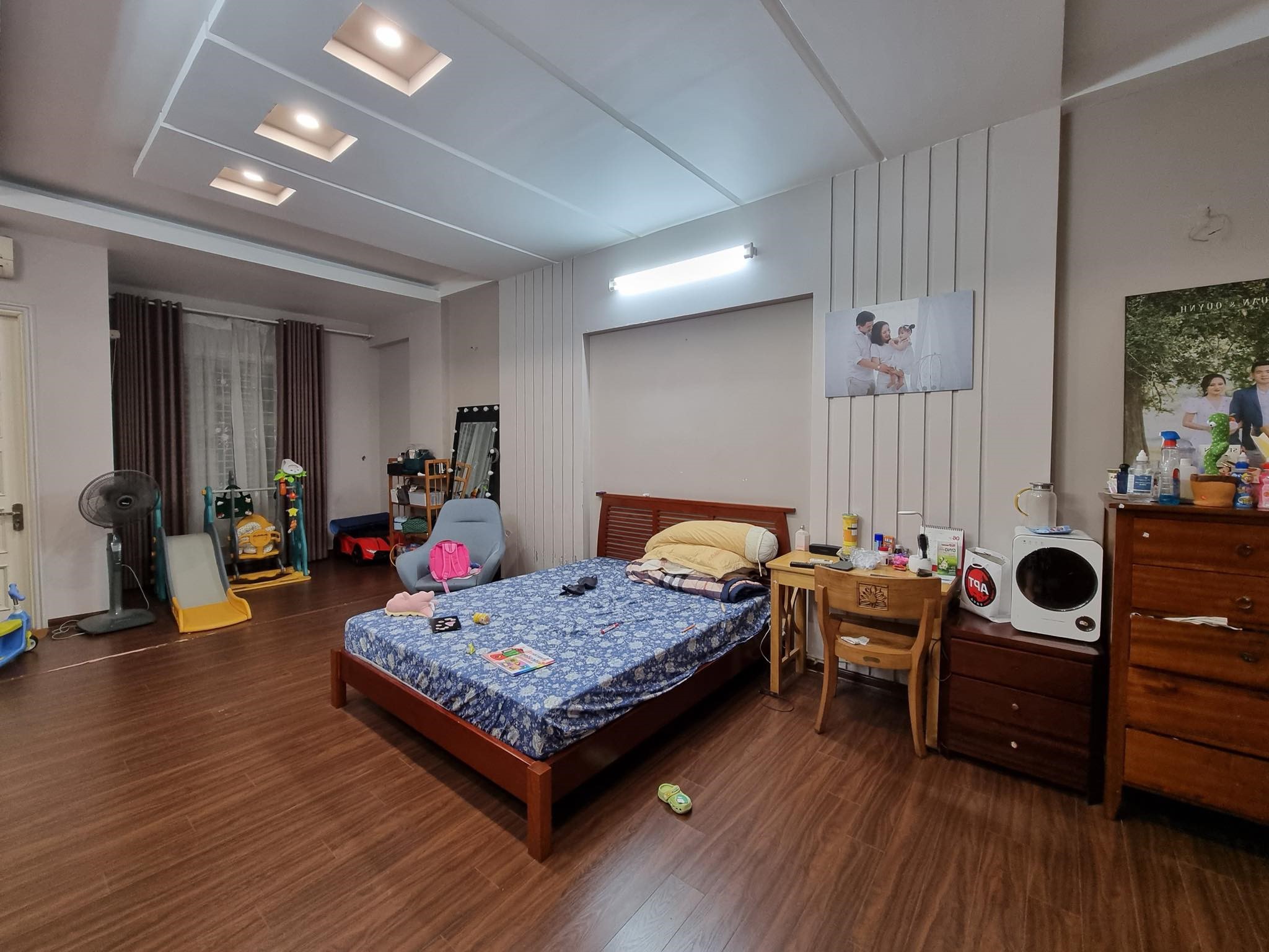 HƠN 7 TỶ có nhà 75m2 phố Giang Biên, Long Biên, kinh doanh, ô tô.