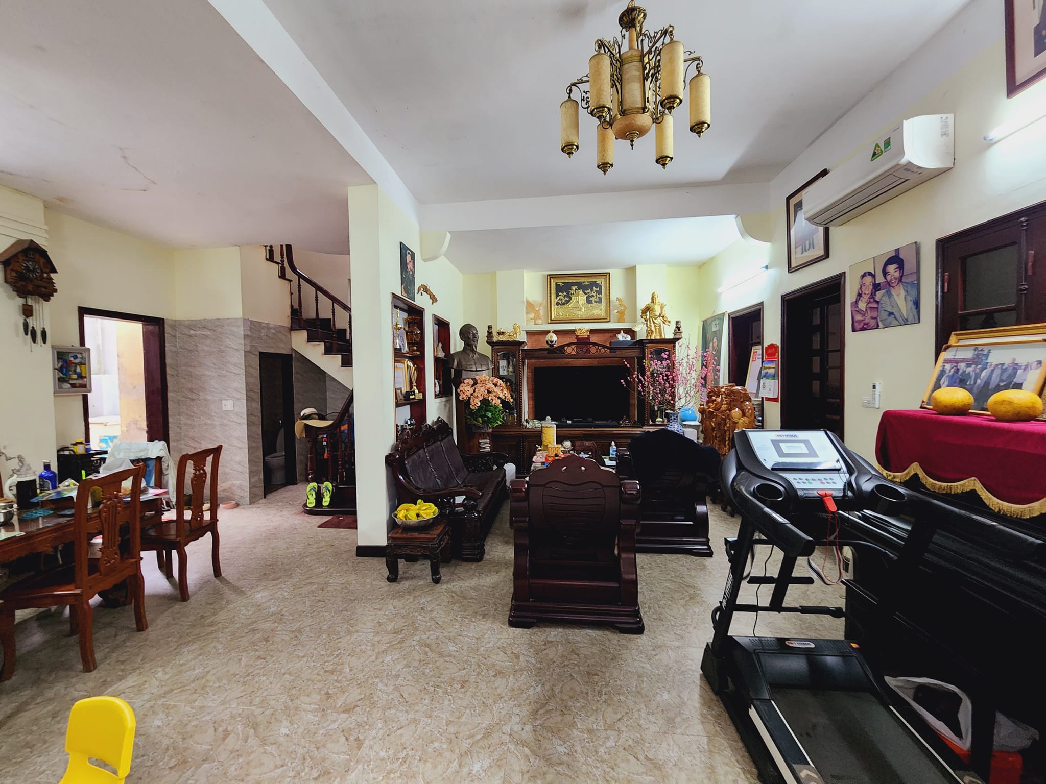 Bán nhà phố Nguyễn Lương Bằng, mặt ngõ thông, rộng, ở vip, Kd, 70m, 4 PN, 7.5 tỷ