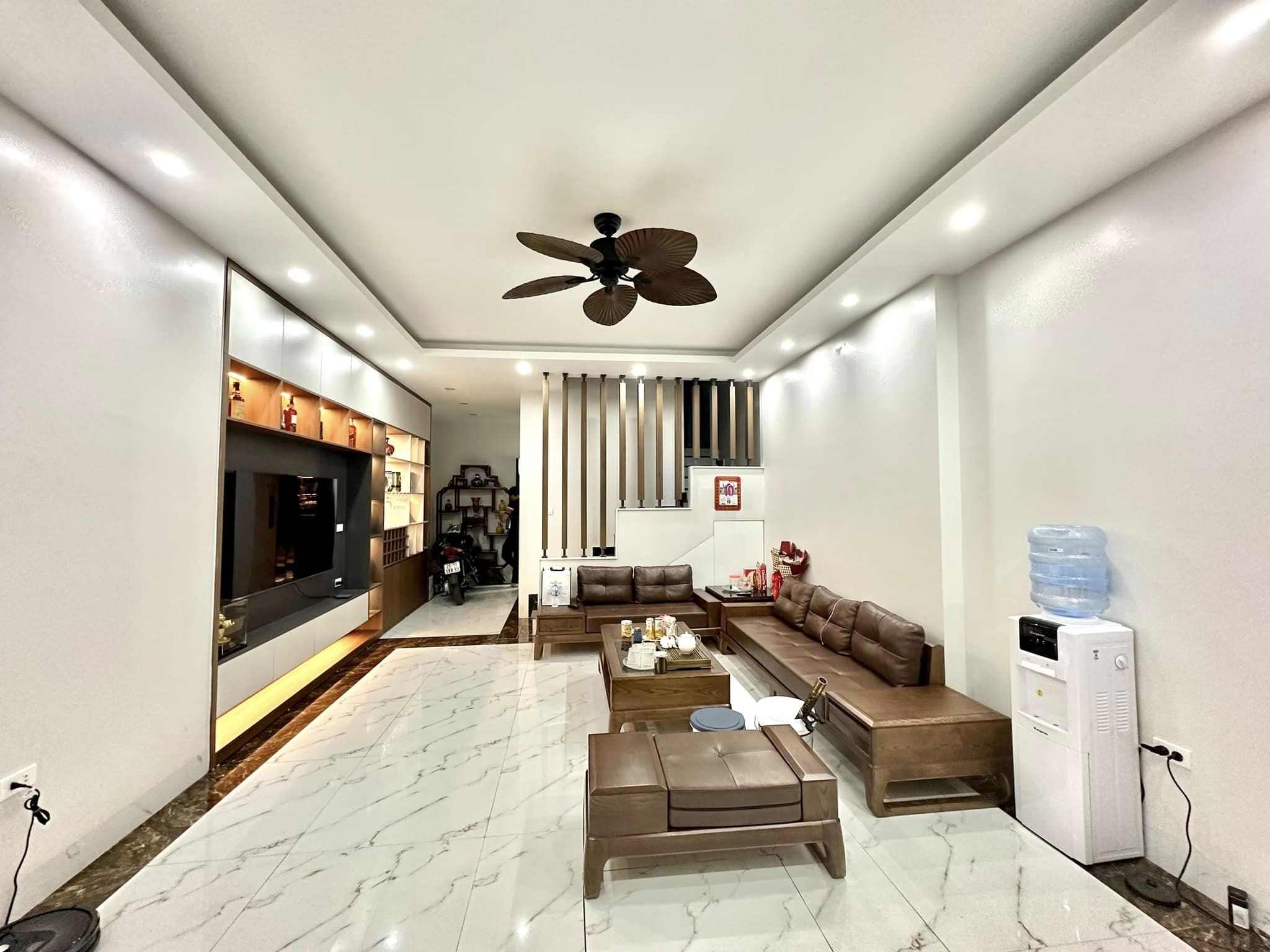 Cực hiếm,Nhà 8 Lê Quang Đạo,Phú Đô,Từ Liêm,oto tránh,Thang Máy,thông,kd sầm uất,42m*5T*Mt4m*8.x tỷ