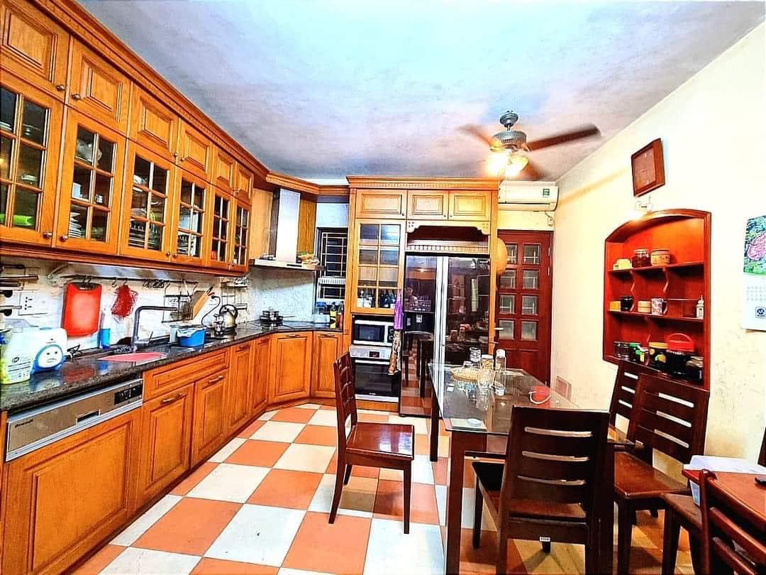 Bán nhà ngõ 69B Hoàng Văn Thái, 49m2 giá 5 tỷ 5