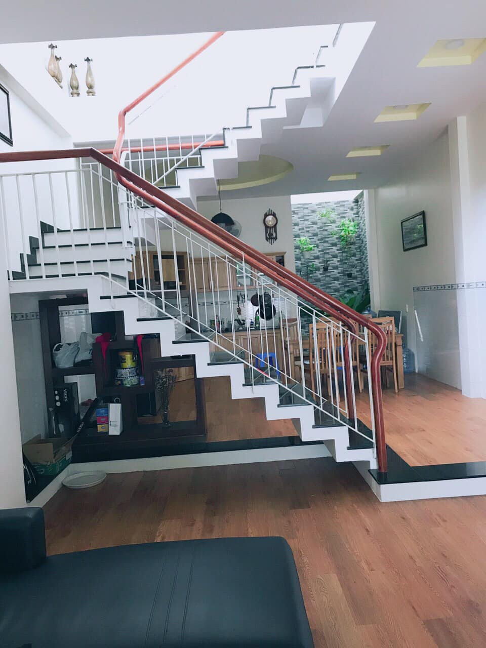 Ngộp , Nhà Mặt Tiền Hẻm xe Tải 5x20 3 Tầng 4 PN 3WC , Giá 4,750 Tỷ