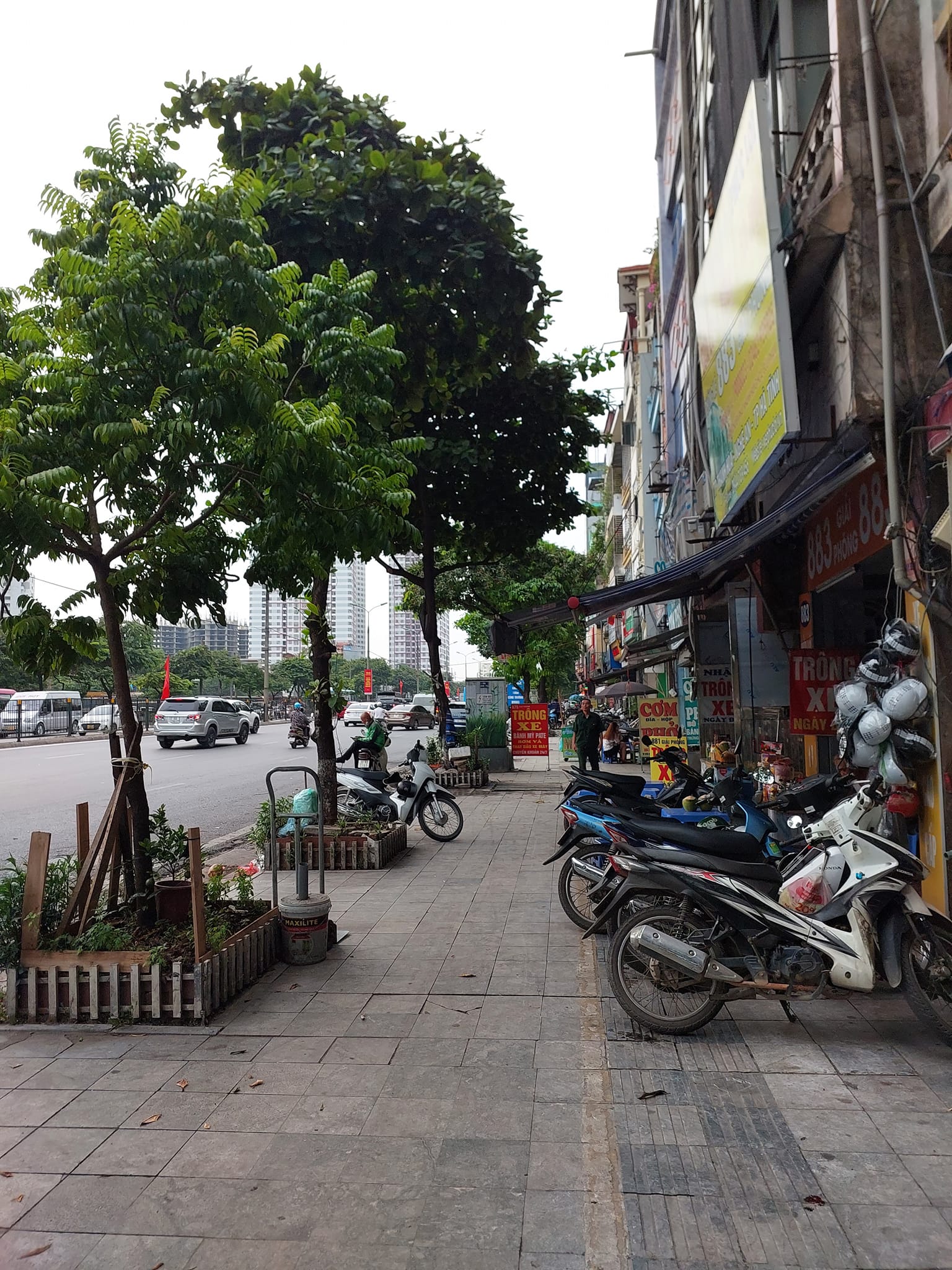 BÁN ĐẤT TẶNG NHÀ - MẶT PHỐ GIẢI PHÓNG - KINH DOANH SẦM UẤT. 130M X 5T. GIÁ 21 TỶ