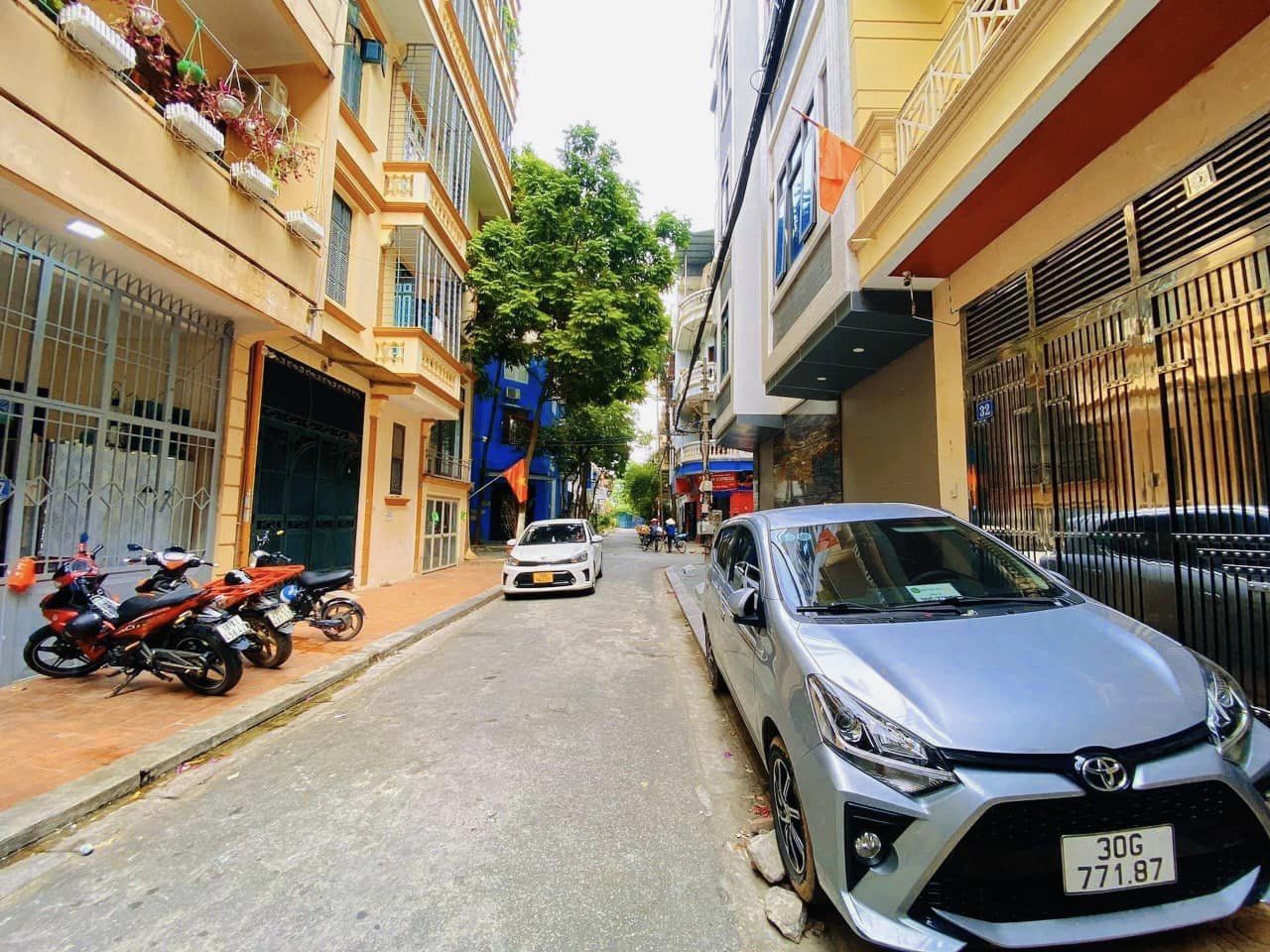 Phân Lô Trung Kính 50M2 4 Tầng MT 5M -11.9 Tỷ - Vỉa hè Kinh Doanh Ô TÔ Tránh