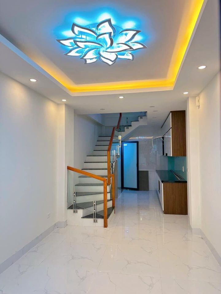 B.án n.hà #Trương_Định - SANG - XỊN - MỊN - 5 tầng - Hơn 3 tỷ !