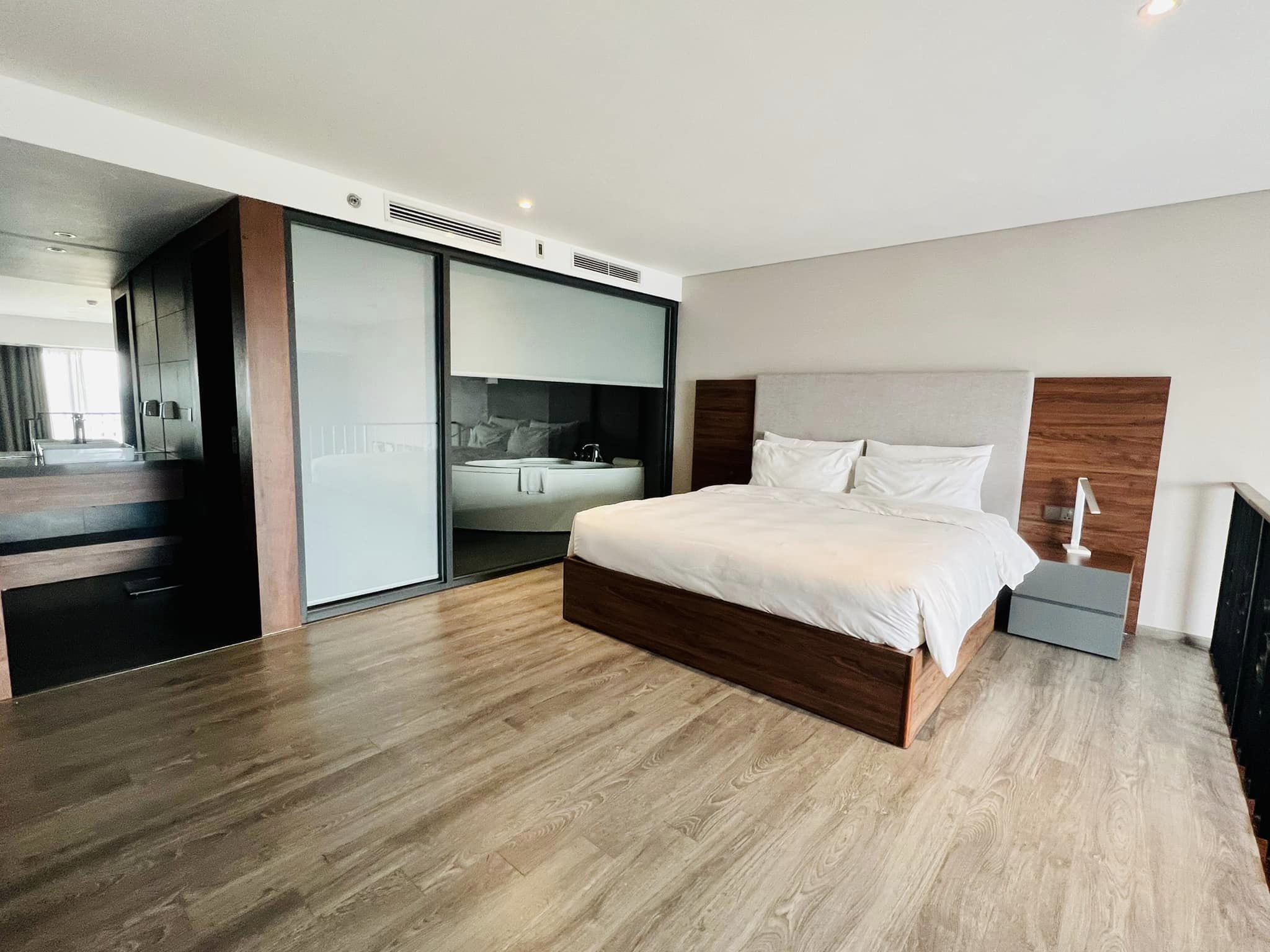 HIẾM TÂY HỒ LỘNG GIÓ - Ô TÔ ĐỖ CỬA - LÔ GÓC 2 MẶT THOÁNG. GIÁ 5,65 TỶ