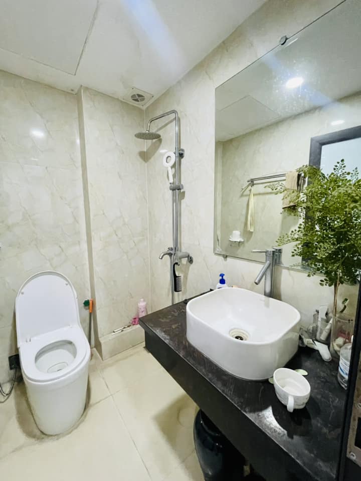 PHÂN LÔ-VỈA HÈ-2 ÔTÔ TRÁNH KD VIP-TRUNG KÍNH-CẦU GIẤY 105Mx6T CHỈ 19TỶ