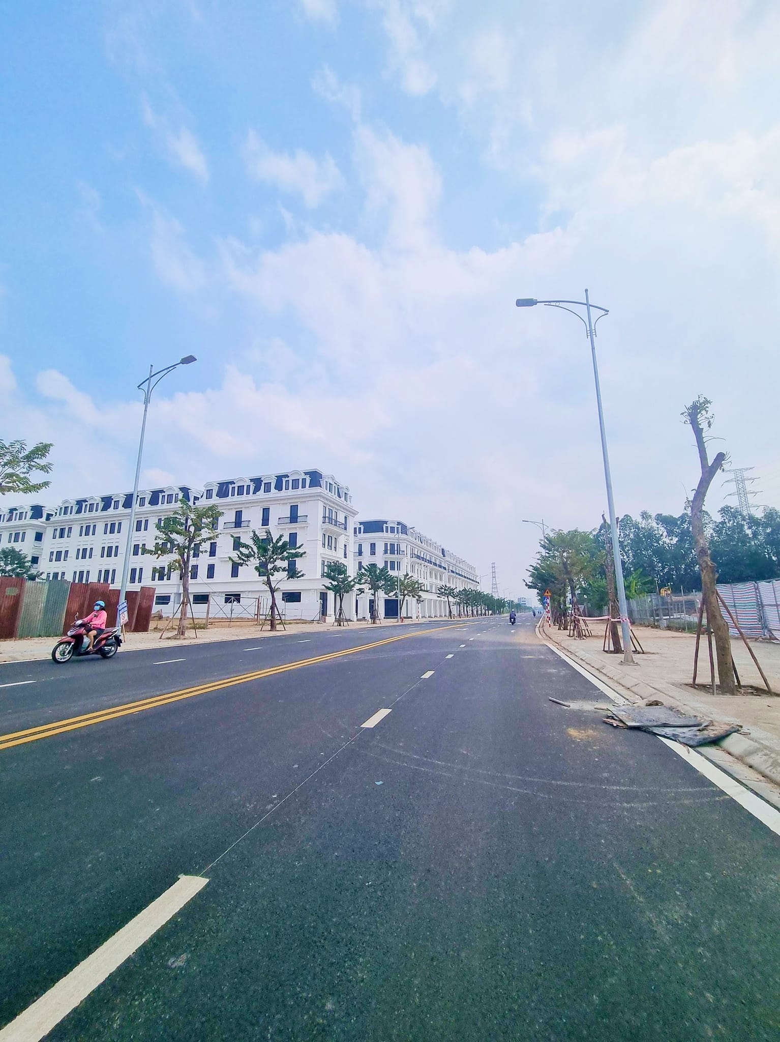 Bán nhà KĐT Ao Sào phân lô oto tránh, kd văn phòng, tương lai hot. Dt 63m2 x 4t mt 4.5m giá 12.5 tỷ