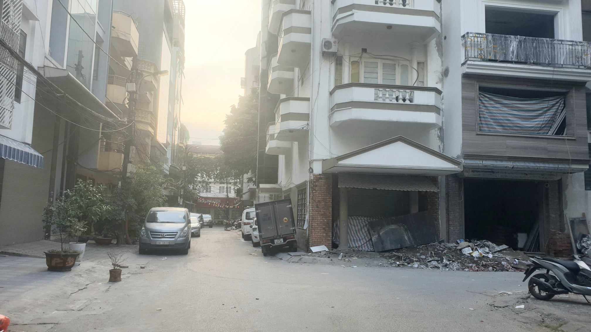 Lô Góc Mặt tiền 25M Hoàng Quốc Việt 80M2 6 Tầng -Vỉa hè KD Ô TÔ Tránh Đỗ 26 Tỷ