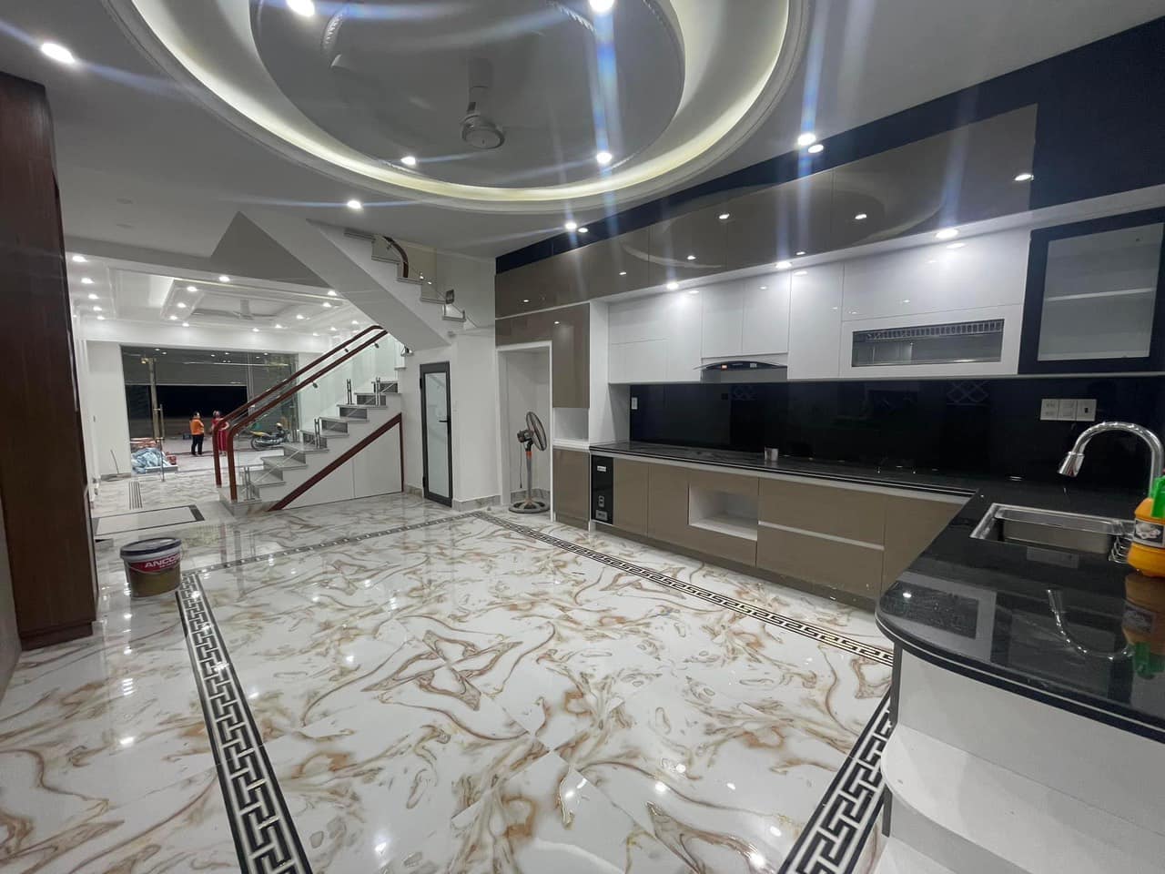 Bán nhanh nhà 4 tầng Văn Cao xây mới mặt tiền 4.8m