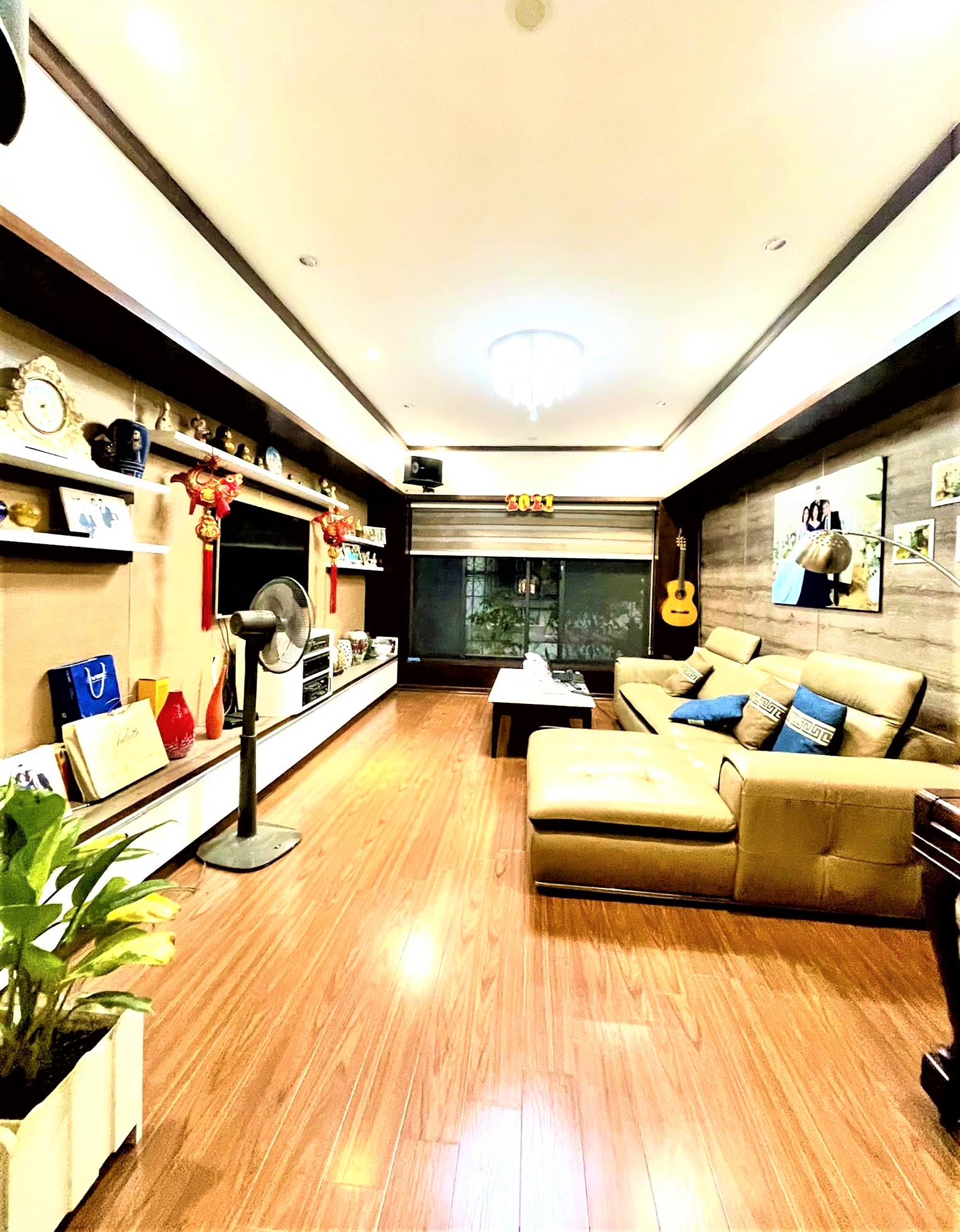 Phố Hào Nam, Đống Đa - Ngõ Oto tránh - Kinh doanh - DT 48m x 5 tầng x Giá 4,6 tỷ.