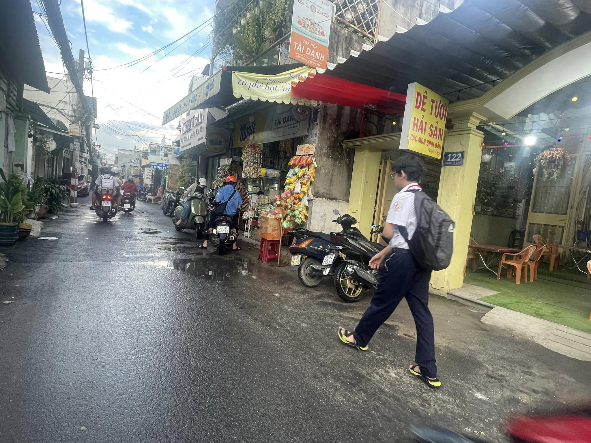 4.65 TỶ - NHÀ 3 TẦNG MẶT TIỀN ĐƯỜNG SỐ 2 - GÒ VẤP - 40m2 - KINH DOANH SẦM UẤT - ĐANG CHO THUÊ 15tr/THÁNG.