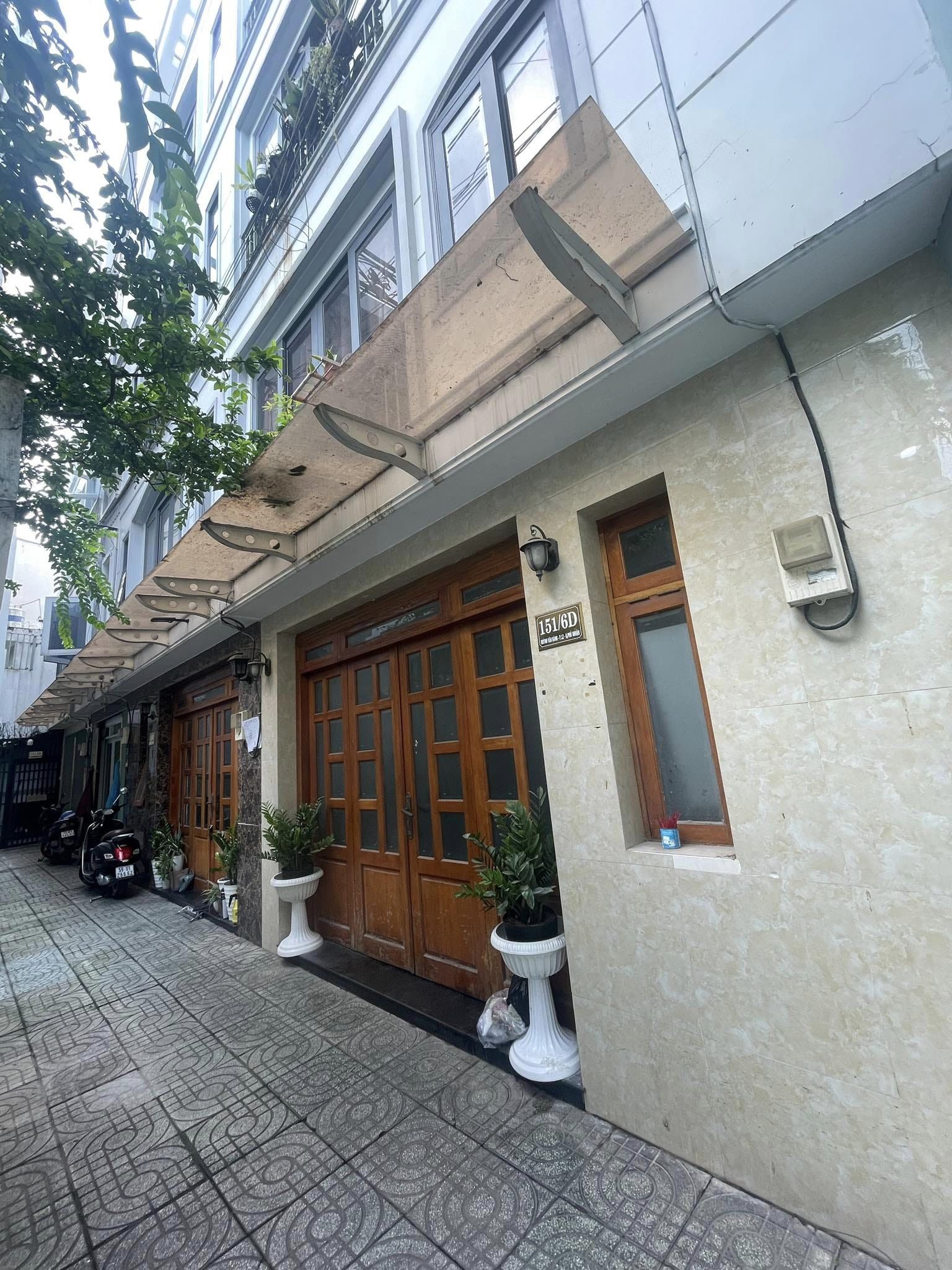 3131-Bán Nhà Phú Nhuận - 60m2 - NHÀ 4 TẦNG HUỲNH VĂN BÁNH - MỚI ĐẸP - SÁT MẶT TIỀN.