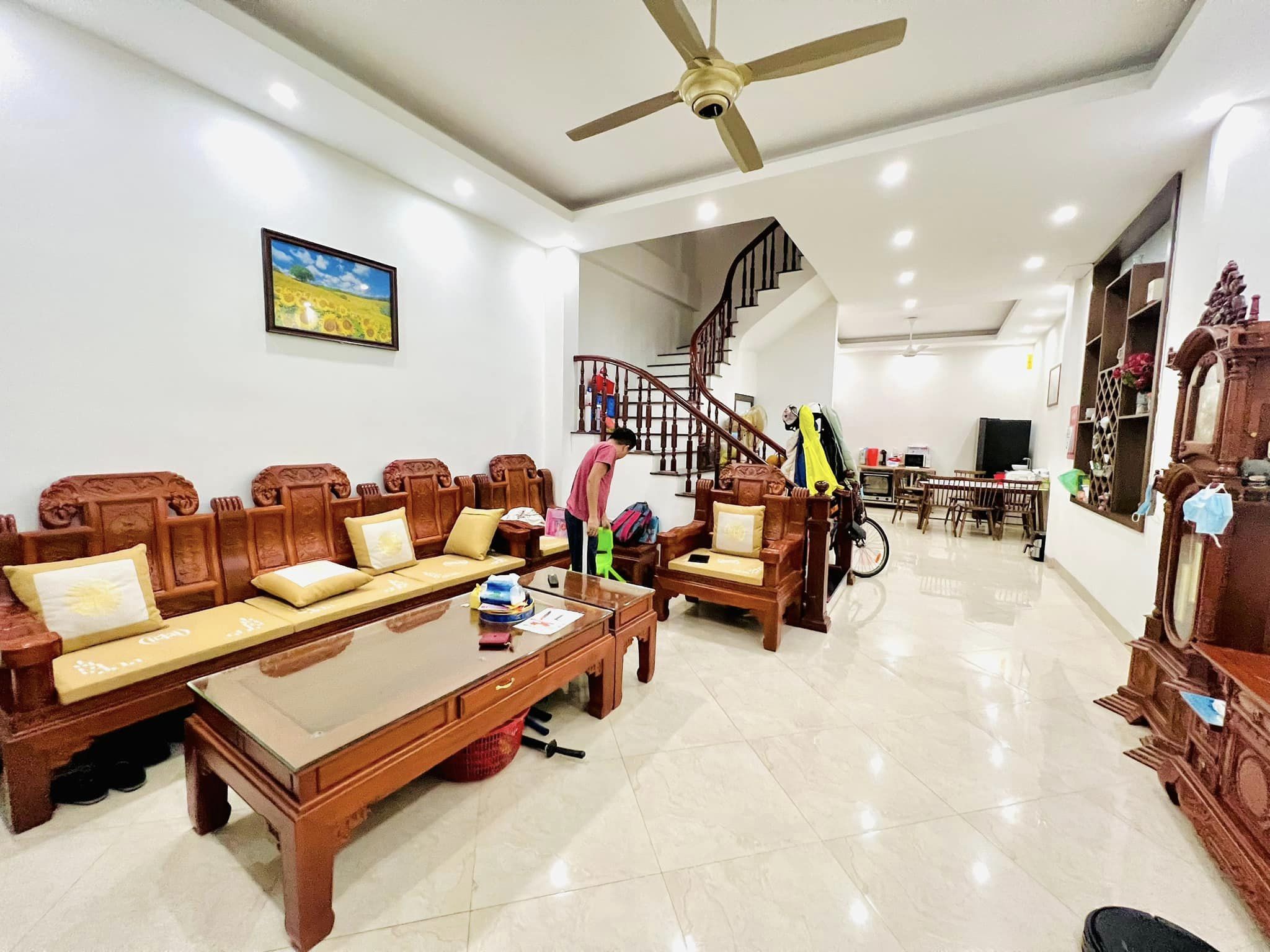 Phố Vĩnh Phúc, Ba Đình- Ngõ thông - DT 56m - 4 Tầng - 4.7 tỷ