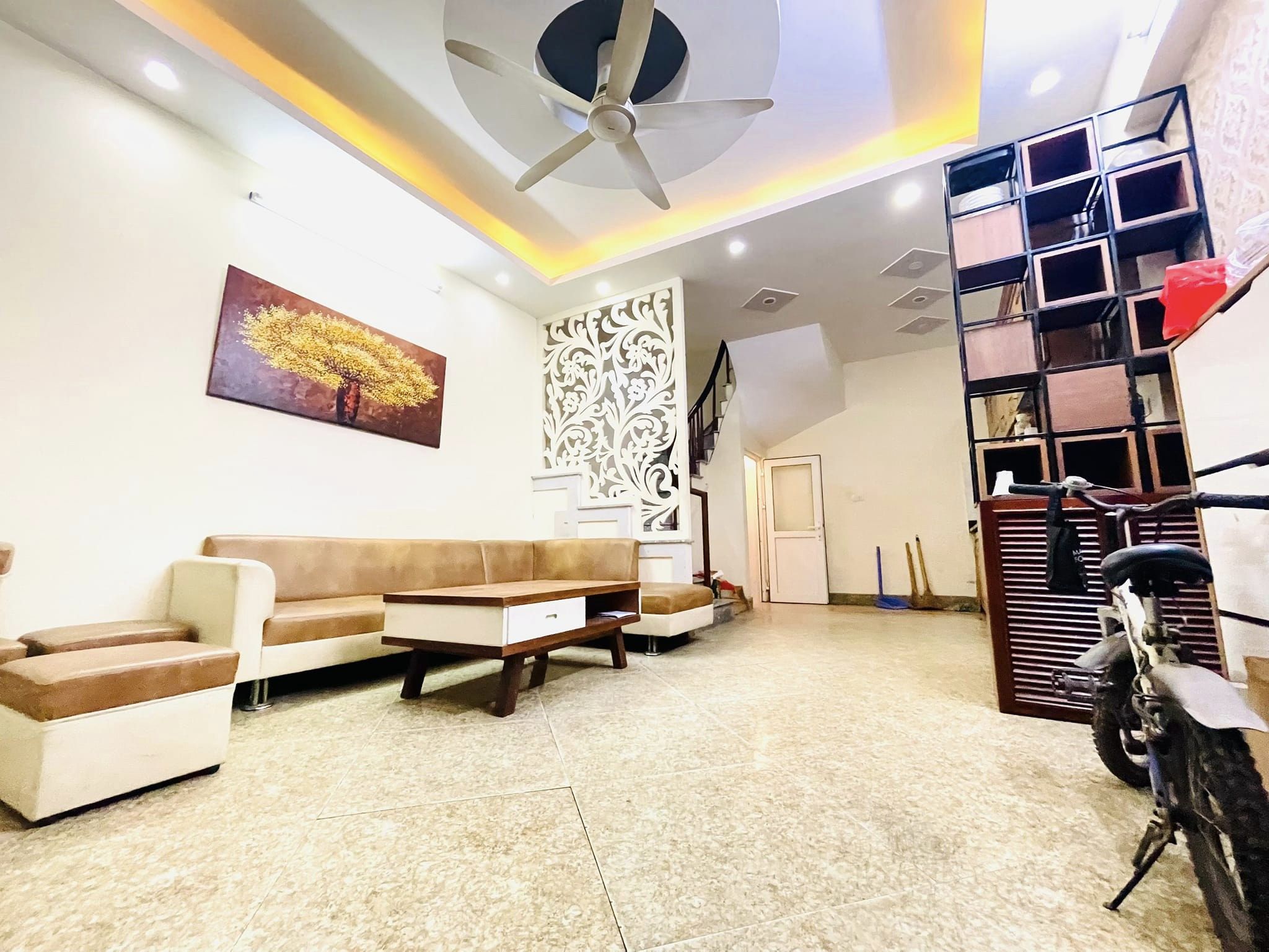 NHÀ VÕ CHÍ CÔNG 39M*5T, GIÁ 4.7 TỶ, NGÕ NÔNG RỘNG, ĐỂ LẠI NT CỰC ĐẸP