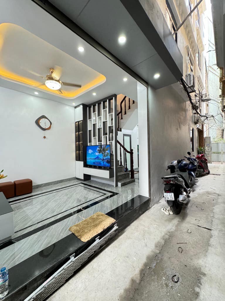 -KHƯƠNG TRUNG- MẶT TIỀN SIÊU RỘNG - NHÀ ĐẸP-40m-4t-mt12m-giá chỉ 4,98tỷ