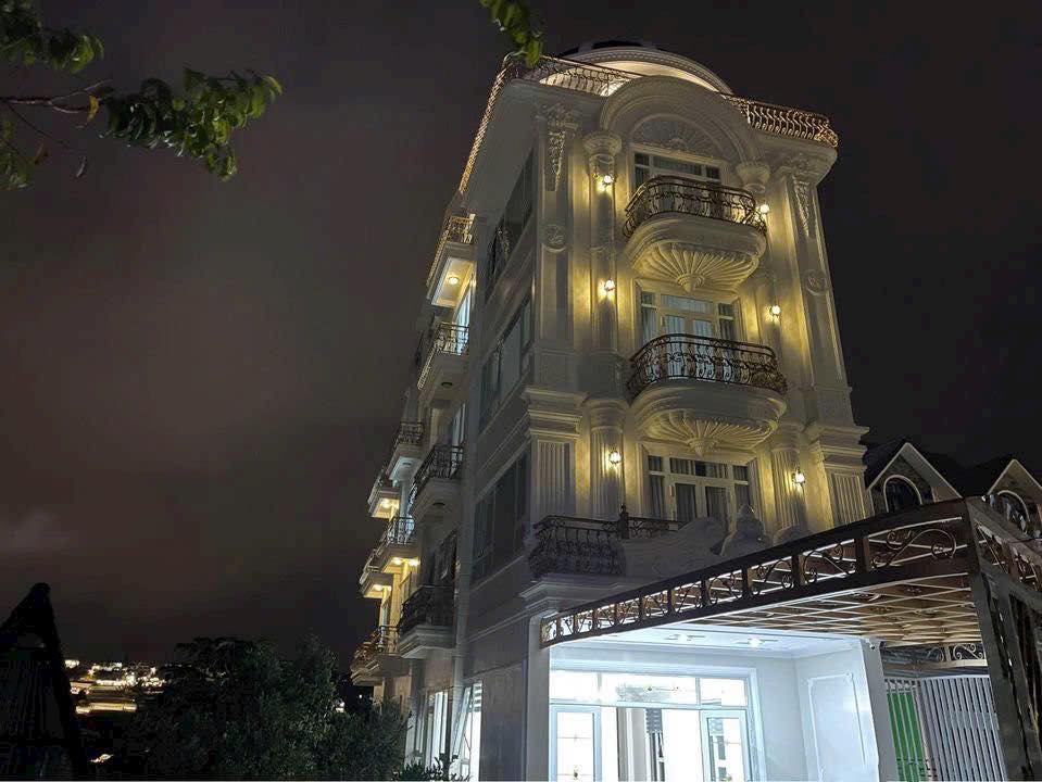 Bán biệt thự có 15 căn hộ tại Trịnh Hoài Đức Đà Lạt