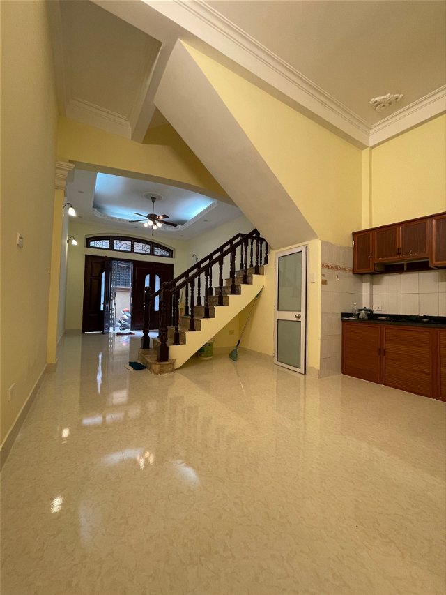 ĐỪNG BỎ LỠ! Phạm Ngọc Thạch, nhà đẹp 4 tầng, sân rộng, ngõ thông, gần hồ GIÁ SIÊU TỐT 5.6 tỷ