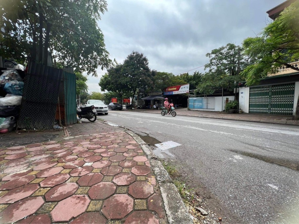 NHÀ ĐẸP 5 TẦNG MẶT PHỐ ÁI MỘ - LÔ GÓC 3 MẶT TIỀN KINH DOANH - VỈA HÈ RỘNG - KINH DOANH CỰC ĐỈNH