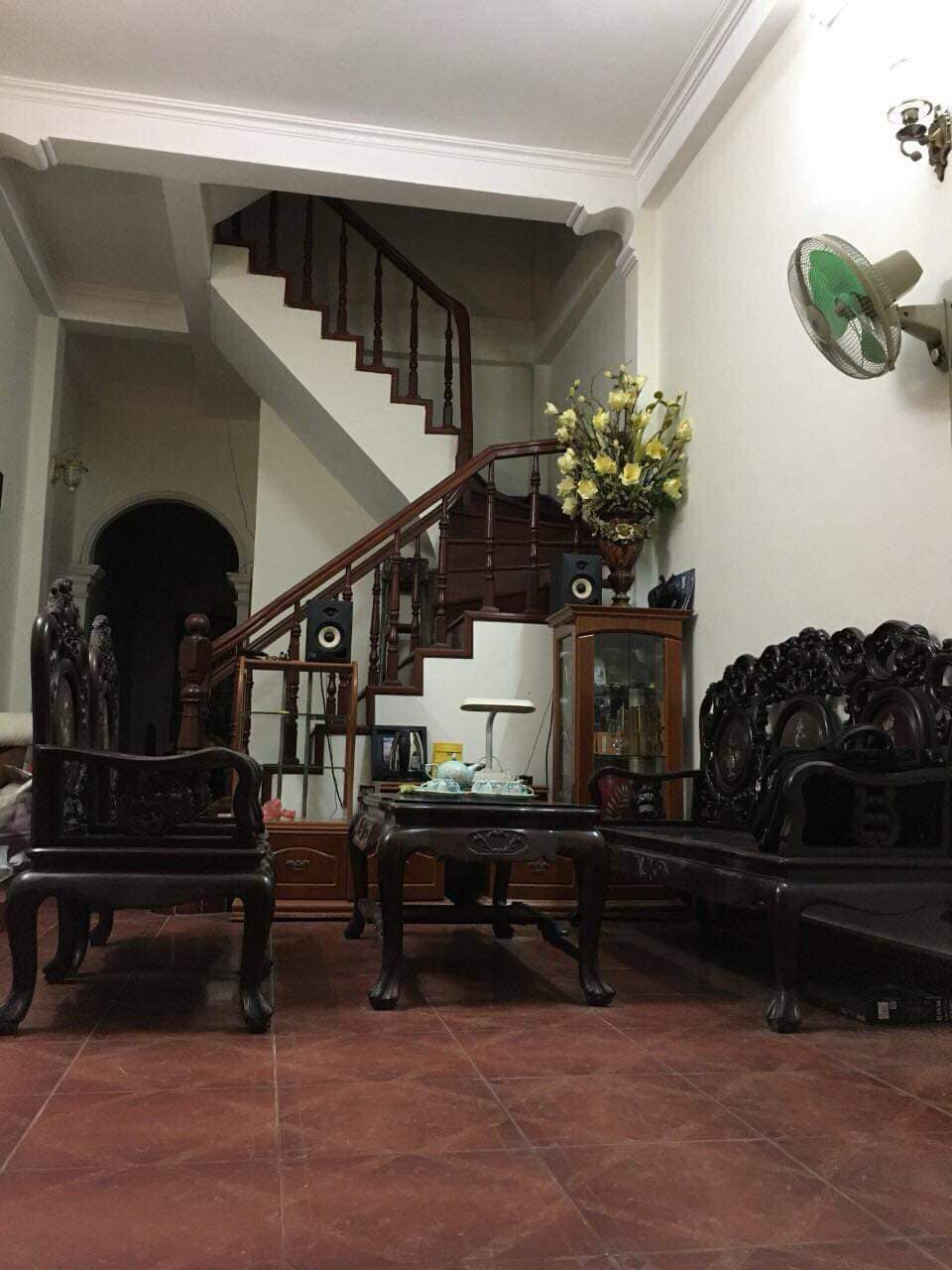 Bán nhà Khương Trung -Thanh Xuân 60m- MT:3,68m ô tô đỗ cửa