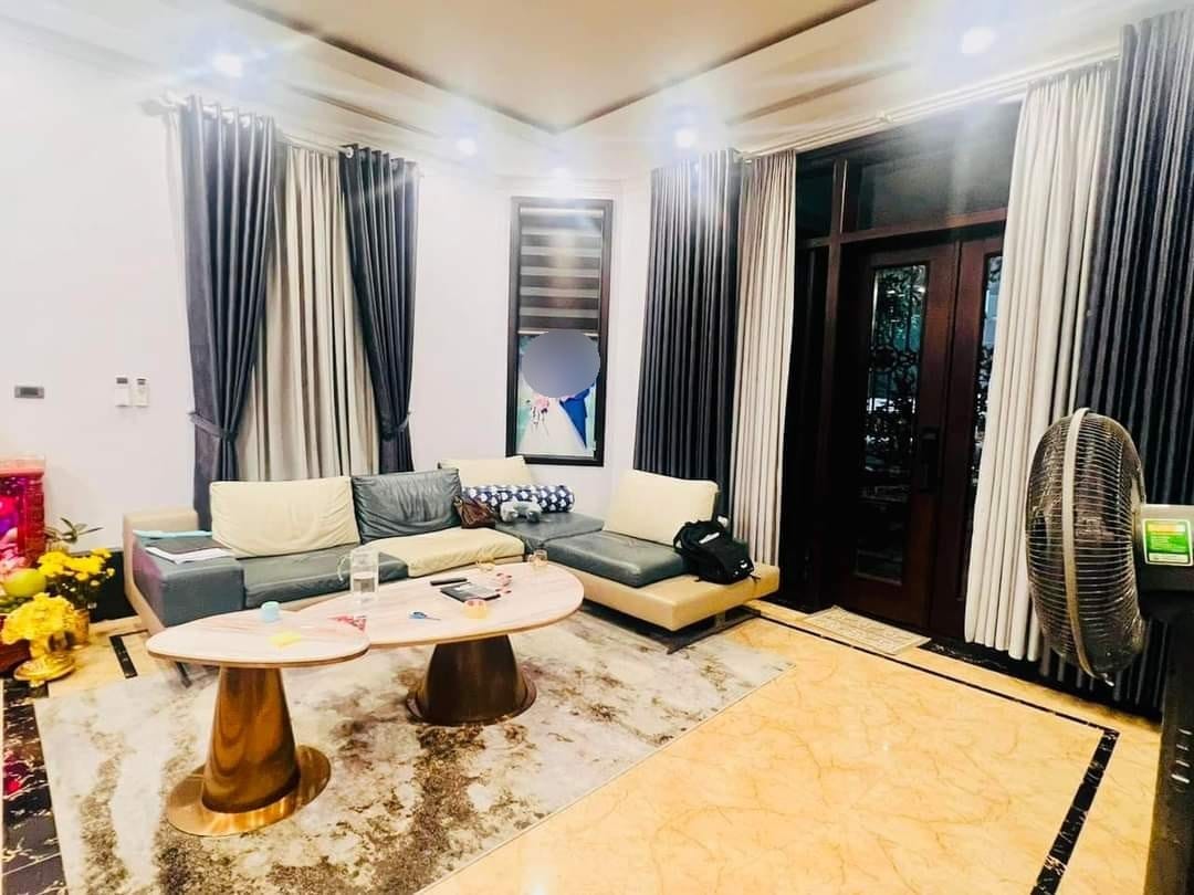 BÁN GẤP ! BIỆT THỤ VIP PHỐ ĐẠI LA - QUẬN HAI BÀ TRƯNG. 126M X 4T. GIÁ HƠN 30 TỶ