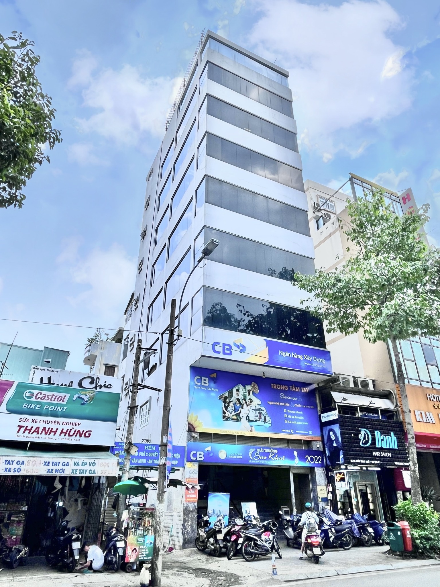 Cho Thuê Nhà MT Lý Tự Trọng “5x25”, 6 Tầng Thang Máy, Vỉa Hè Rộng 8M, Sát Vòng Xoay, Giá chỉ 5000$