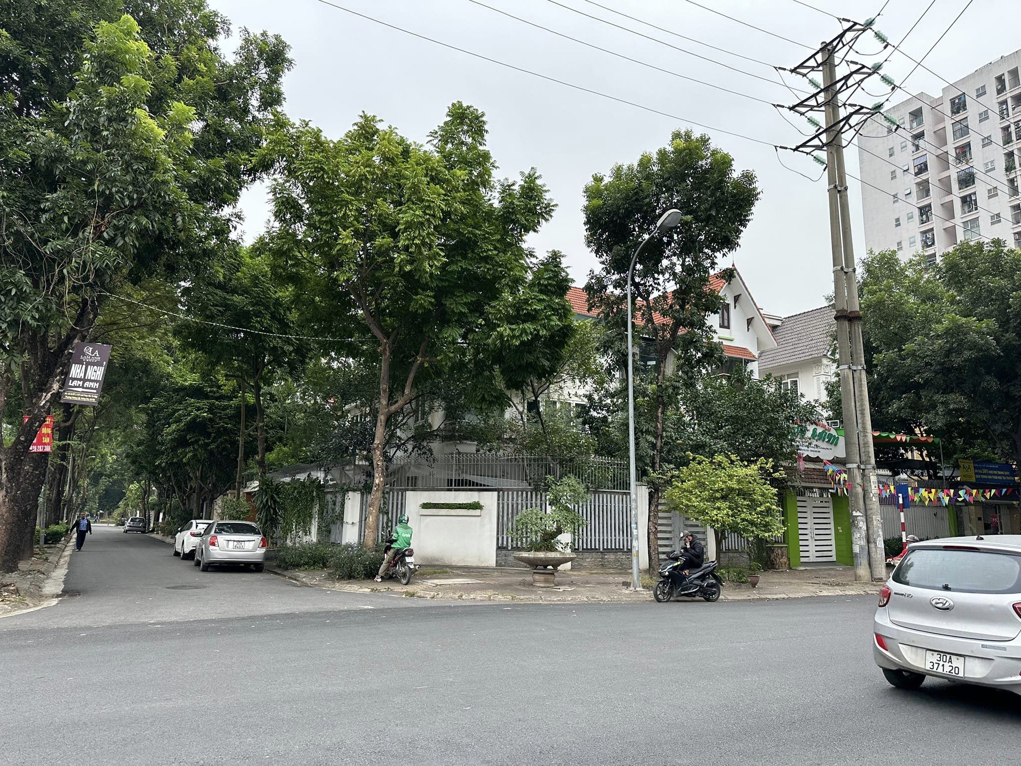 Lô Góc Mặt Tiền 40M Mặt Phố Trần Thủ Độ 300M2 4 Tầng 100 Tỷ