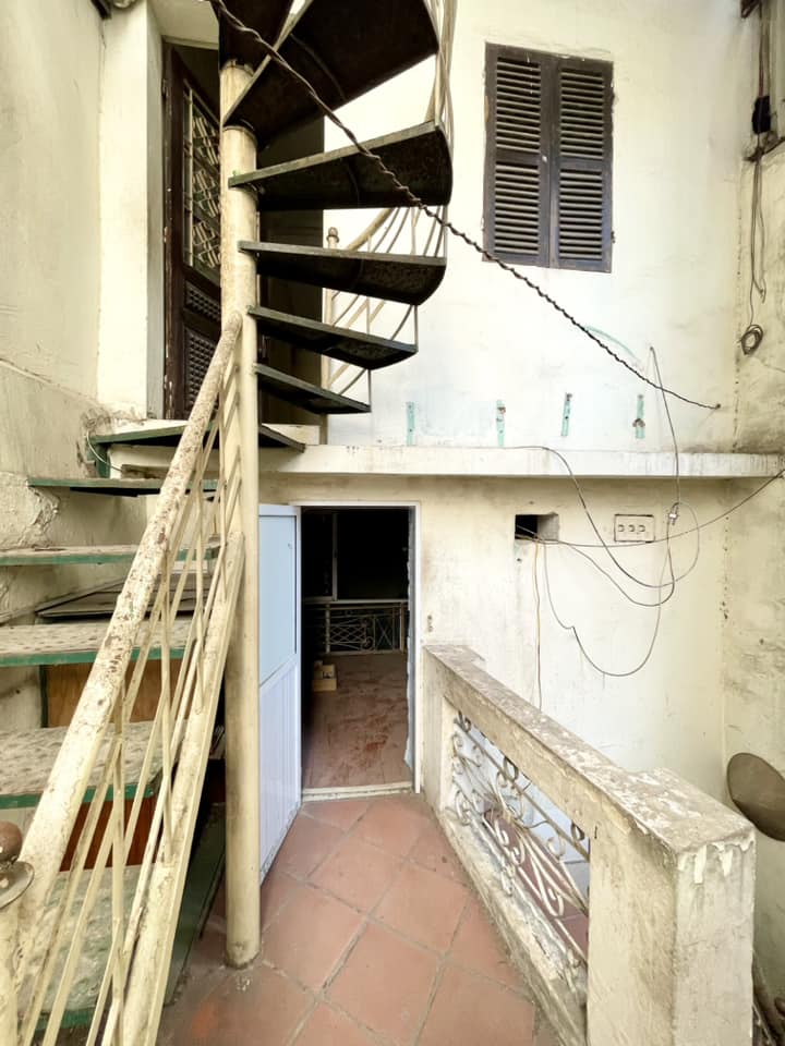 NHÀ HIẾM TT PHỐ CỔ-MẶT NGÕ-4 CHỖ ĐỖ CỬA-GẦN PHỐ-32M 8xTỶ-HÀNG GIẦY HOÀN KIẾM