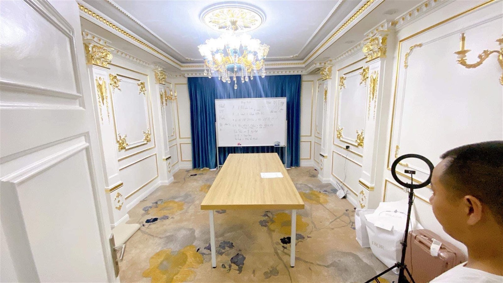 PHÂN LÔ-VỈA HÈ-Ô TÔ TRÁNH-VÀO NHÀ-NỘI THẤT SANG TRẢNH TIỀN TỶ-HOÀNG CẦU- ĐỐNG ĐA-HÀ NỘI