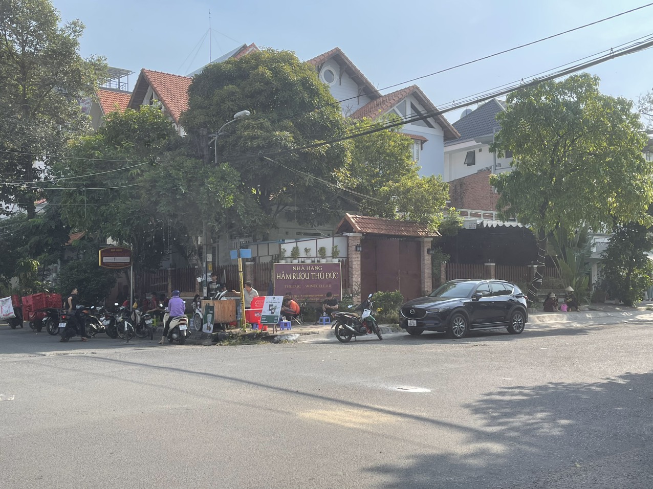 Bán Biệt Thự MTKD gần GigaMall Lô Góc 140m2(10x15) 2 Tầng Tiện Xây Mới