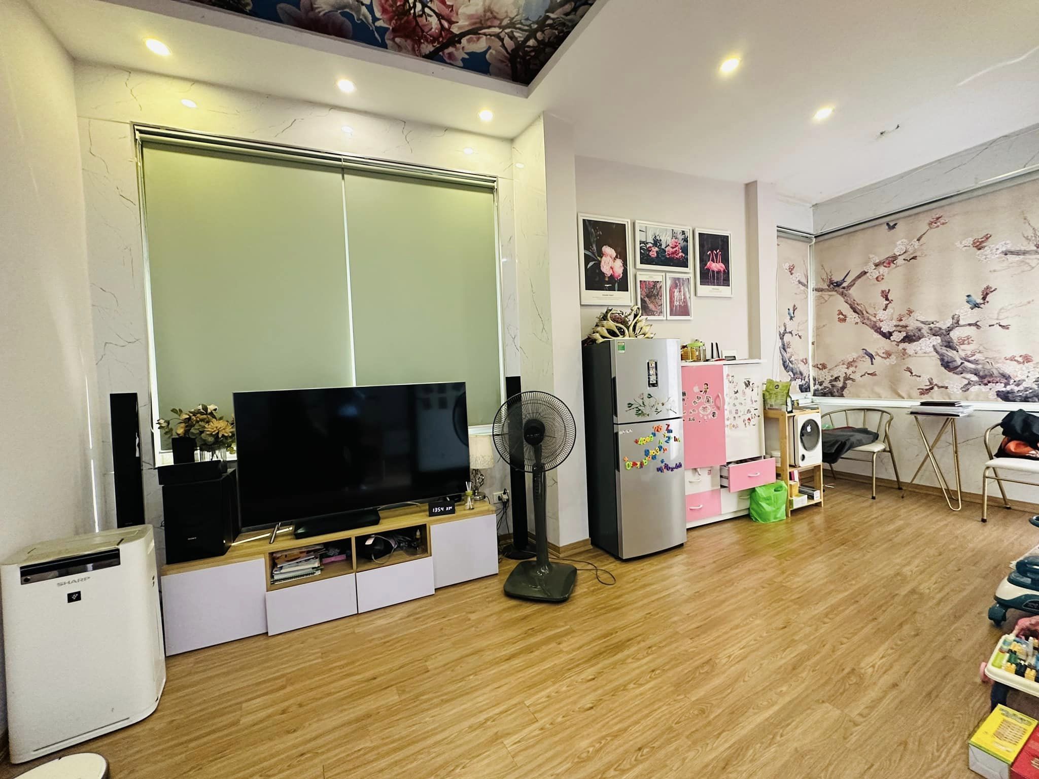 Gửi bank 2 tỷ, cần bán gấp nhà đẹp Ở NGAY Thụy Khuê – Tây Hồ. Diện tích 45m2. Giá 5.1 tỷ.