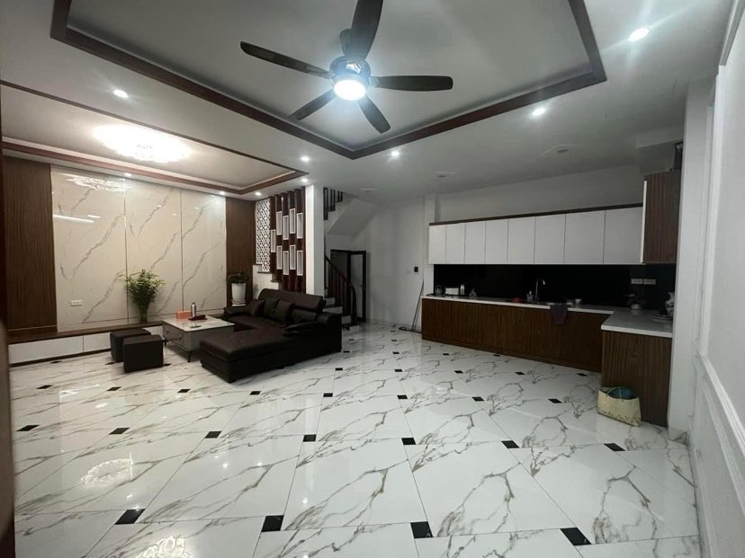 Nhà đẹp ở ngay. ngõ văn hương.54m2, 5 tầng, 6 ngủ mới đẹp. 6,8 tỷ có TL