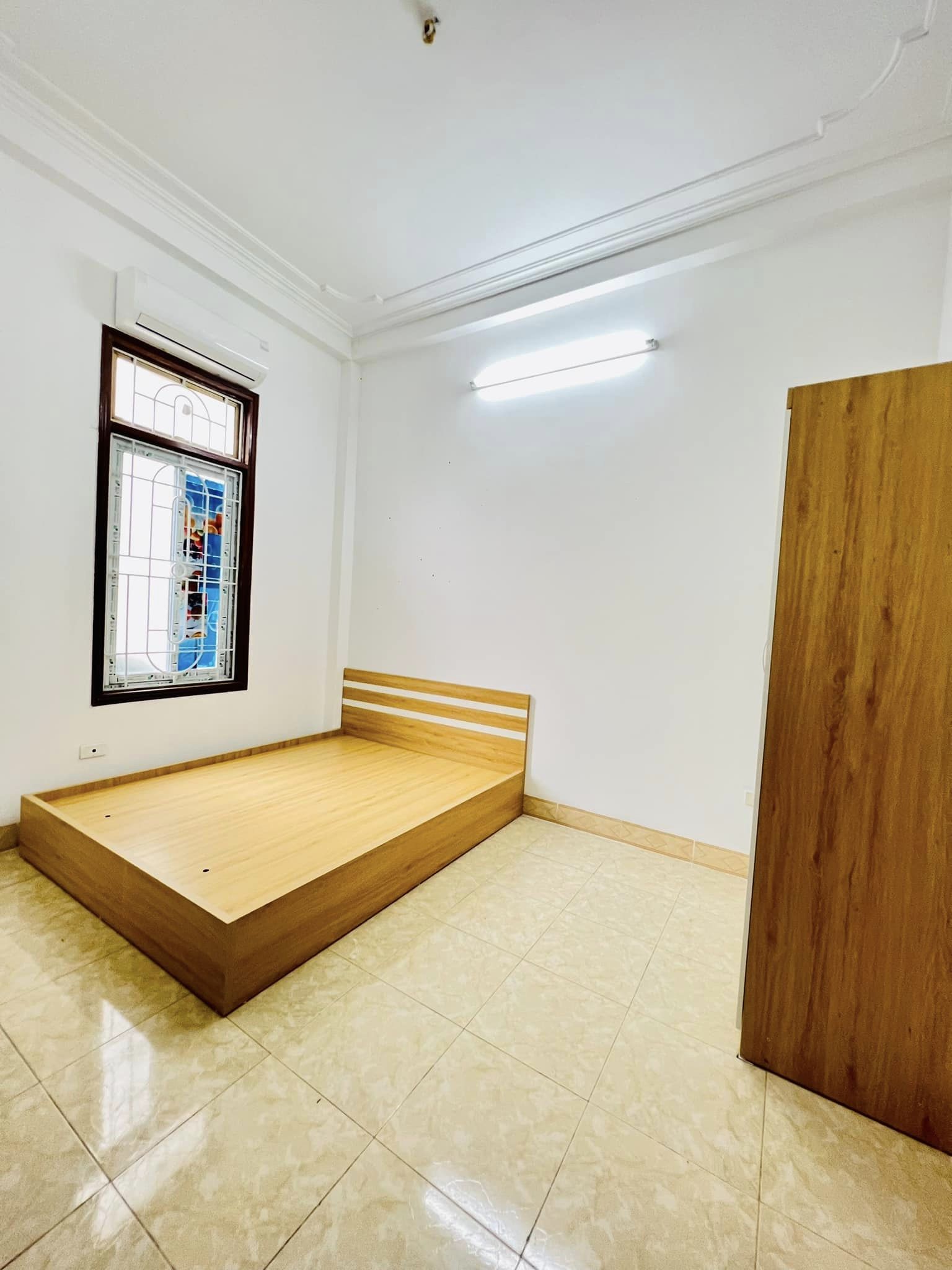 BÁN GẤP NHÀ MẶT PHỐ GIÁP BÁT, 55M2 GIÁ 5.7 TỶ.