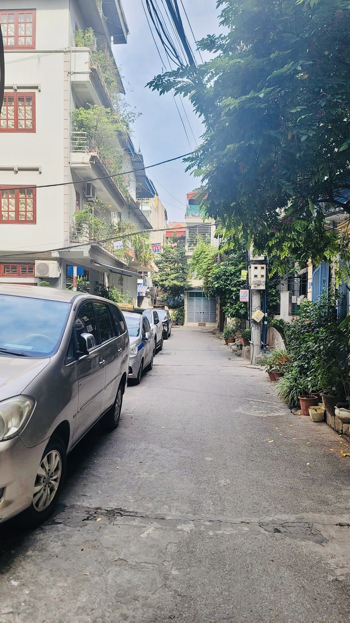 BÁN NHÀ PHÂN LÔ PHỐ 8/3 QUẬN HAI BÀ TRƯNG - 28M 5 TẦNG MT 3.8M - NHỈNH 4 TỶ OTO ĐỖ CỬA NHÀ ĐẸP SỔ ĐỎ NỞ HẬU