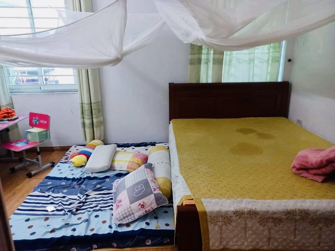 BÁN NHÀ DÂN XÂY GẦN ĐƯỜNG LỚN 10M ÔTÔ ĐỖ